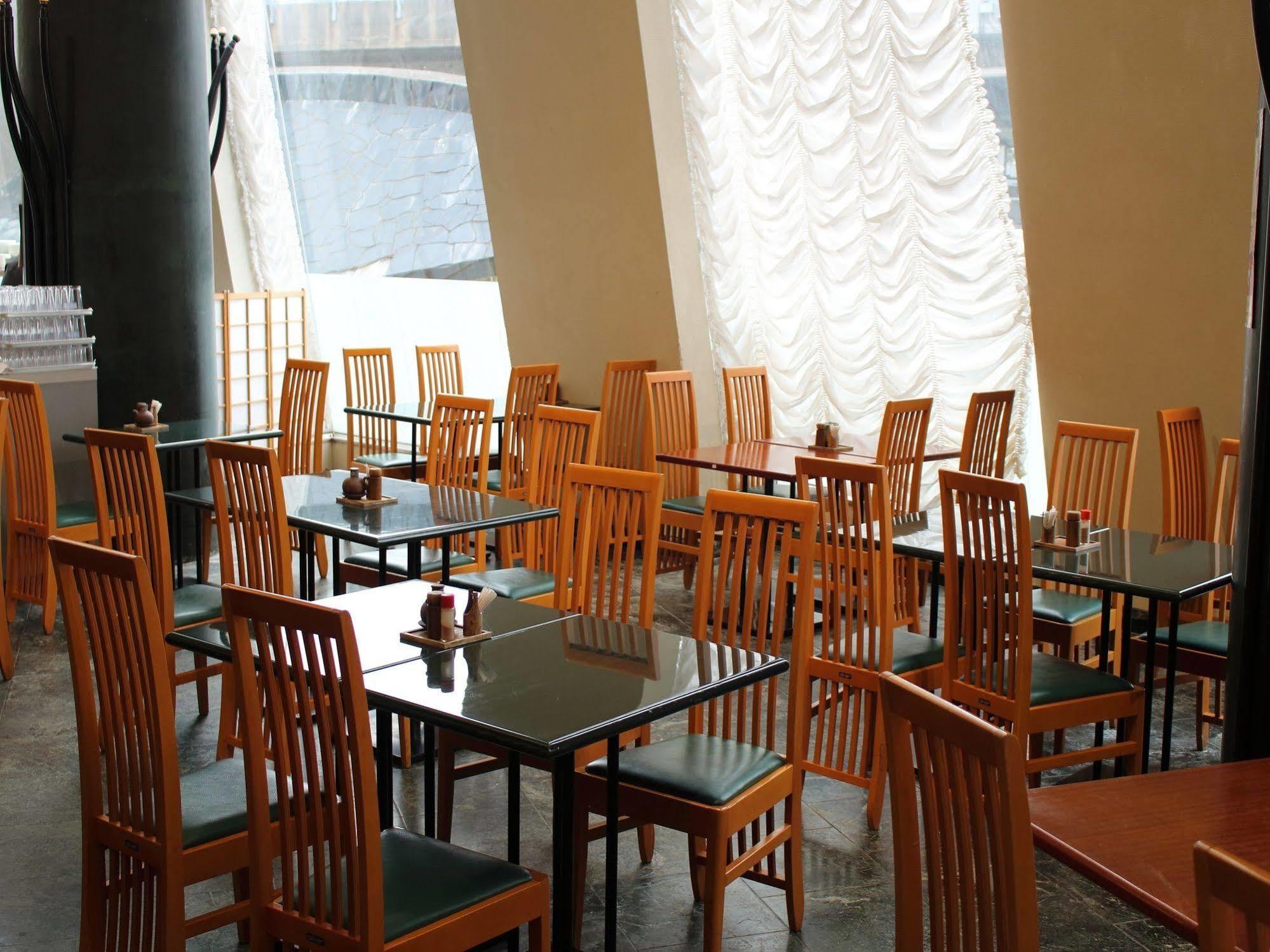 Hotel Apa Nishi 3*